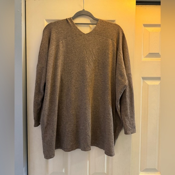Miracle V-Neck Boxy Fit Cotton Viscous Blend Pullover Sweater• Small/Medium - Picture 3 of 5